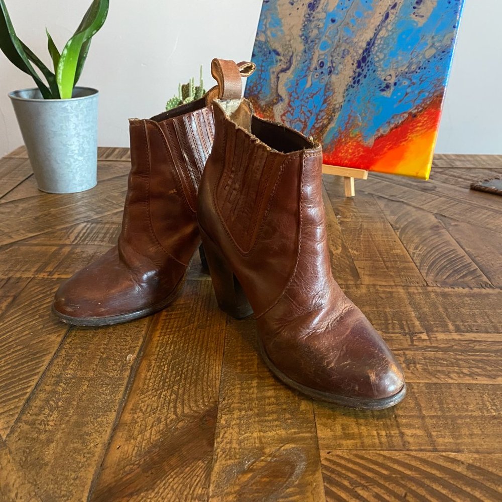 Frye Alton Chelsea Ankle Bootie